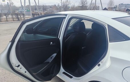 Hyundai Solaris II рестайлинг, 2014 год, 1 150 000 рублей, 8 фотография