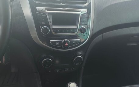 Hyundai Solaris II рестайлинг, 2014 год, 1 150 000 рублей, 11 фотография