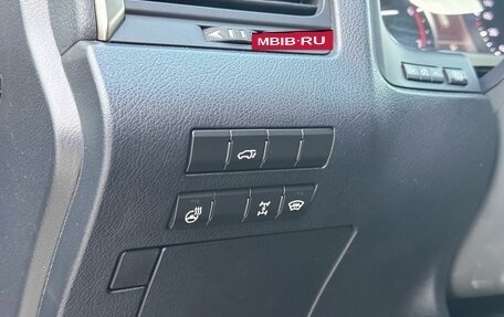 Lexus RX IV рестайлинг, 2018 год, 4 100 000 рублей, 9 фотография