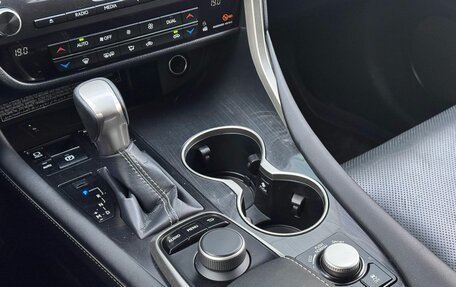 Lexus RX IV рестайлинг, 2018 год, 4 100 000 рублей, 20 фотография