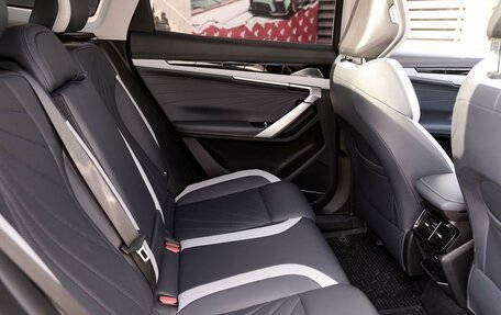 Geely Atlas, 2023 год, 2 650 000 рублей, 8 фотография