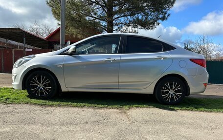 Hyundai Solaris II рестайлинг, 2014 год, 890 000 рублей, 4 фотография