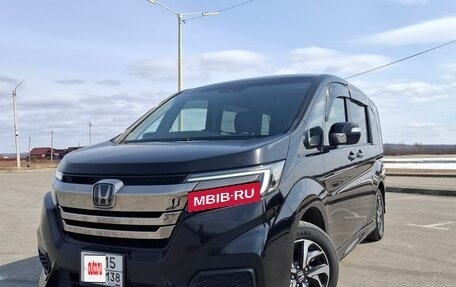 Honda Stepwgn IV, 2020 год, 2 570 000 рублей, 1 фотография