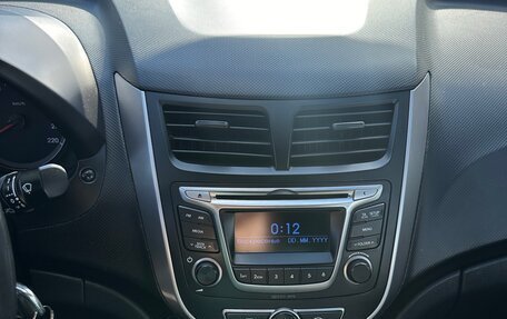 Hyundai Solaris II рестайлинг, 2014 год, 890 000 рублей, 17 фотография