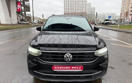 Volkswagen Tiguan II, 2021 год, 2 900 000 рублей, 2 фотография