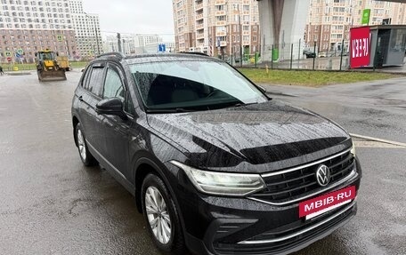 Volkswagen Tiguan II, 2021 год, 2 900 000 рублей, 3 фотография