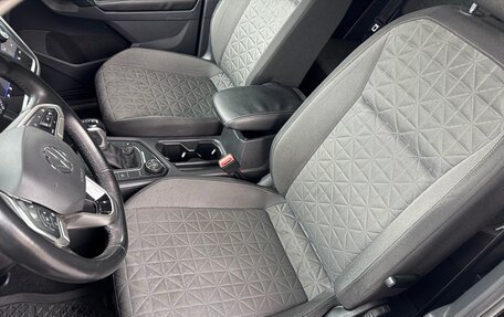 Volkswagen Tiguan II, 2021 год, 2 900 000 рублей, 16 фотография