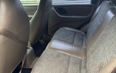 Ford Escape II, 2000 год, 520 000 рублей, 13 фотография