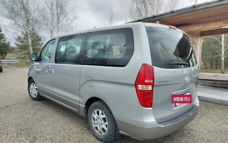 Hyundai H-1 II рестайлинг, 2012 год, 1 990 000 рублей, 4 фотография