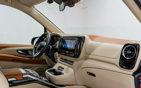 Mercedes-Benz Vito, 2024 год, 9 900 000 рублей, 14 фотография