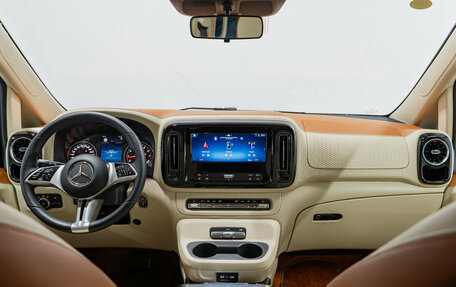 Mercedes-Benz Vito, 2024 год, 9 900 000 рублей, 15 фотография