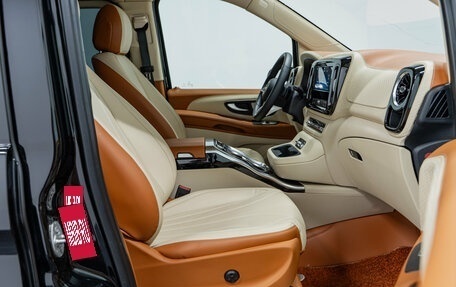 Mercedes-Benz Vito, 2024 год, 9 900 000 рублей, 13 фотография