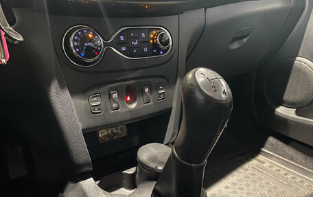 Renault Sandero II рестайлинг, 2014 год, 850 000 рублей, 15 фотография