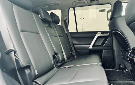 Toyota Land Cruiser Prado 150 рестайлинг 2, 2022 год, 6 149 000 рублей, 11 фотография