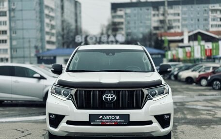 Toyota Land Cruiser Prado 150 рестайлинг 2, 2022 год, 6 149 000 рублей, 4 фотография