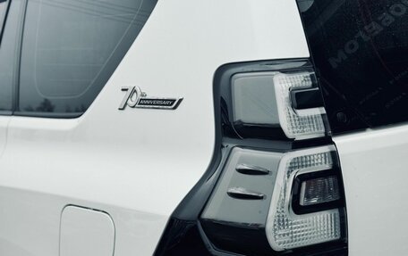 Toyota Land Cruiser Prado 150 рестайлинг 2, 2022 год, 6 149 000 рублей, 6 фотография