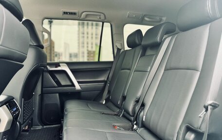 Toyota Land Cruiser Prado 150 рестайлинг 2, 2022 год, 6 149 000 рублей, 13 фотография