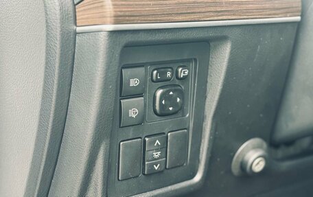 Toyota Land Cruiser Prado 150 рестайлинг 2, 2022 год, 6 149 000 рублей, 25 фотография