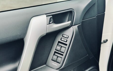 Toyota Land Cruiser Prado 150 рестайлинг 2, 2022 год, 6 149 000 рублей, 26 фотография