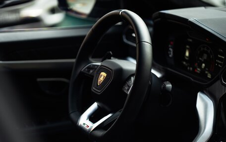 Lamborghini Urus I, 2024 год, 35 000 000 рублей, 15 фотография