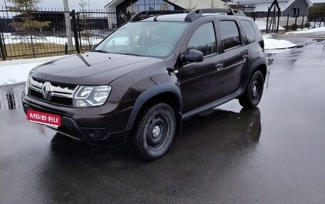 Renault Duster I рестайлинг, 2017 год, 990 000 рублей, 3 фотография