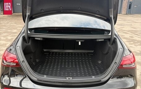 Mercedes-Benz E-Класс, 2020 год, 4 500 000 рублей, 15 фотография