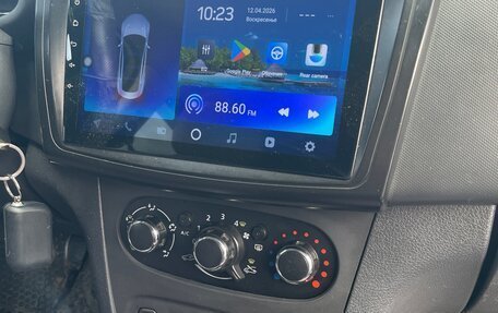 Renault Logan II, 2016 год, 640 000 рублей, 9 фотография