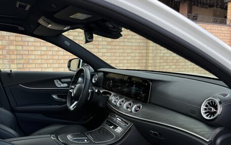 Mercedes-Benz E-Класс, 2020 год, 5 120 000 рублей, 26 фотография