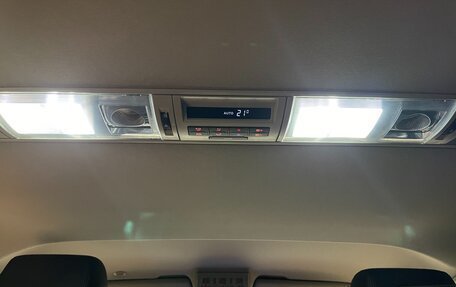 Volkswagen Multivan T6 рестайлинг, 2016 год, 3 800 000 рублей, 14 фотография