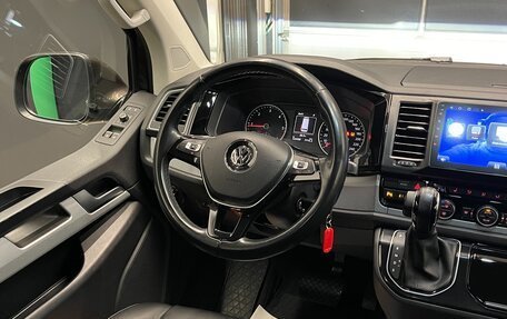 Volkswagen Multivan T6 рестайлинг, 2016 год, 3 800 000 рублей, 16 фотография