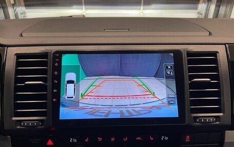 Volkswagen Multivan T6 рестайлинг, 2016 год, 3 800 000 рублей, 20 фотография