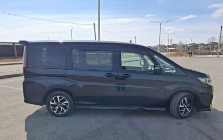 Honda Stepwgn IV, 2020 год, 2 570 000 рублей, 5 фотография