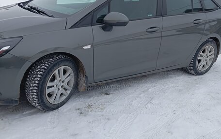 Opel Astra K, 2018 год, 1 200 000 рублей, 2 фотография