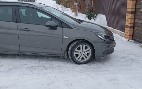Opel Astra K, 2018 год, 1 200 000 рублей, 4 фотография