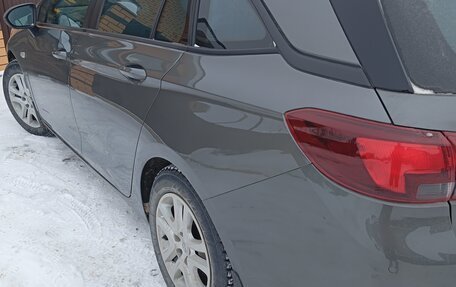 Opel Astra K, 2018 год, 1 200 000 рублей, 9 фотография