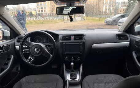 Volkswagen Jetta VI, 2011 год, 600 000 рублей, 14 фотография