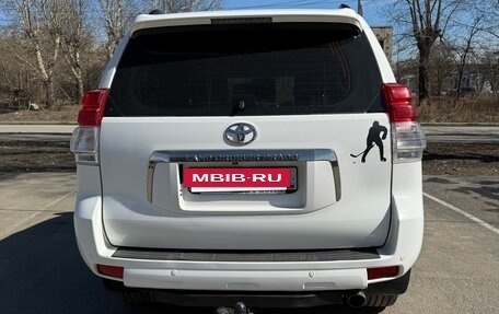 Toyota Land Cruiser Prado 150 рестайлинг 2, 2011 год, 2 850 000 рублей, 2 фотография