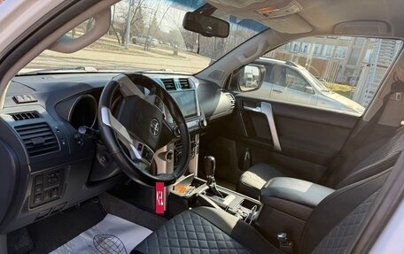 Toyota Land Cruiser Prado 150 рестайлинг 2, 2011 год, 2 850 000 рублей, 5 фотография