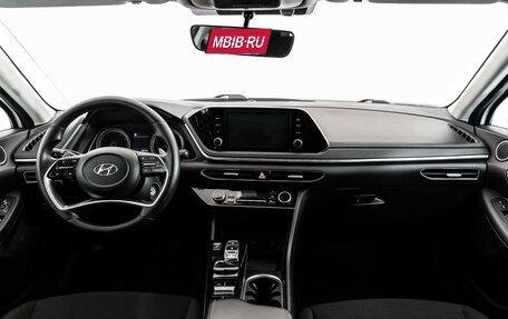 Hyundai Sonata VIII, 2021 год, 1 649 000 рублей, 10 фотография