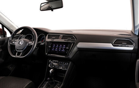 Volkswagen Tiguan II, 2020 год, 2 799 000 рублей, 9 фотография