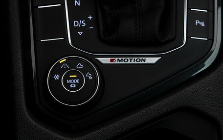 Volkswagen Tiguan II, 2020 год, 2 799 000 рублей, 16 фотография