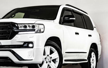 Toyota Land Cruiser 200, 2011 год, 2 499 000 рублей, 2 фотография