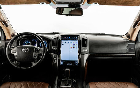 Toyota Land Cruiser 200, 2011 год, 2 499 000 рублей, 11 фотография