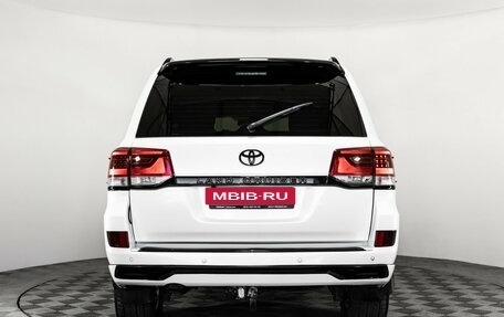 Toyota Land Cruiser 200, 2011 год, 2 499 000 рублей, 7 фотография