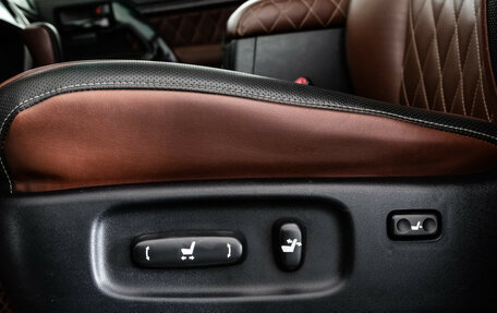 Toyota Land Cruiser 200, 2011 год, 2 499 000 рублей, 22 фотография