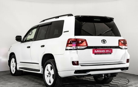 Toyota Land Cruiser 200, 2011 год, 2 499 000 рублей, 8 фотография