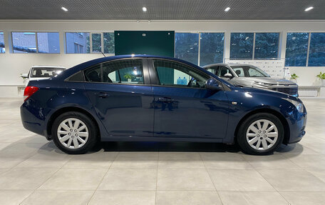 Chevrolet Cruze II, 2010 год, 630 000 рублей, 2 фотография