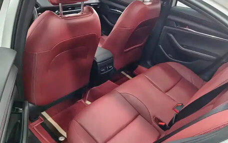 Mazda 3, 2025 год, 2 400 000 рублей, 13 фотография