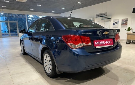 Chevrolet Cruze II, 2010 год, 630 000 рублей, 5 фотография