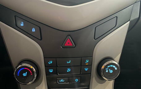 Chevrolet Cruze II, 2010 год, 630 000 рублей, 14 фотография